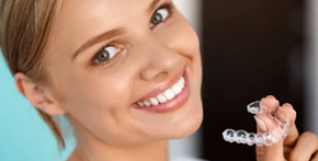 Cosmetic Dentist Adelaide’ Veneers vs. Clear Aligners for Crooked Front Teeth